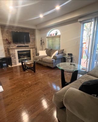 For Lease - 1129 Hickory Hollow Glen, Mississauga, Ontario - Photo 1