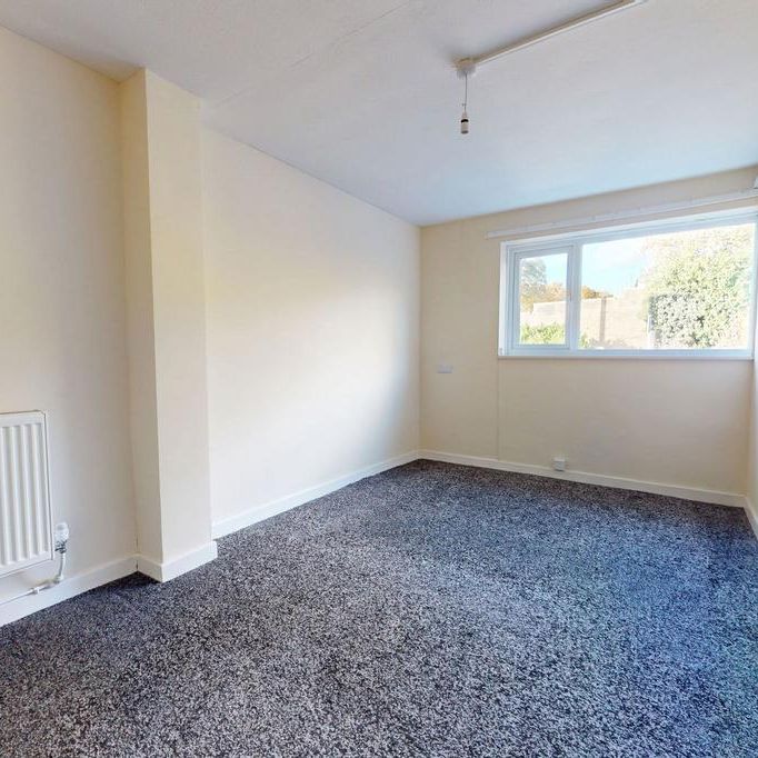 1 bedroom ground floor flat to rent - Photo 1