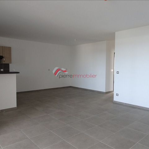 Location Appartement 3 pièces 71m² ST PIERRE 97410 - Photo 1