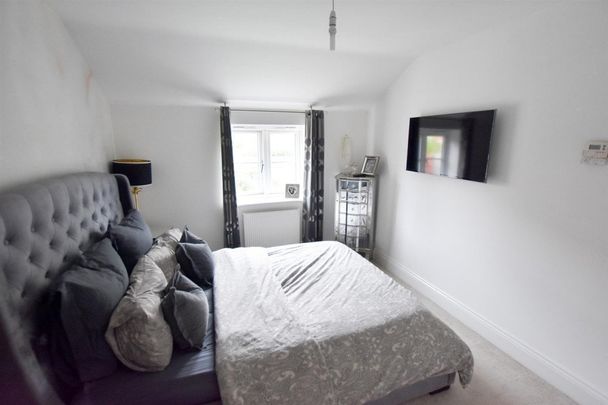 Spruce Square - Photo 1