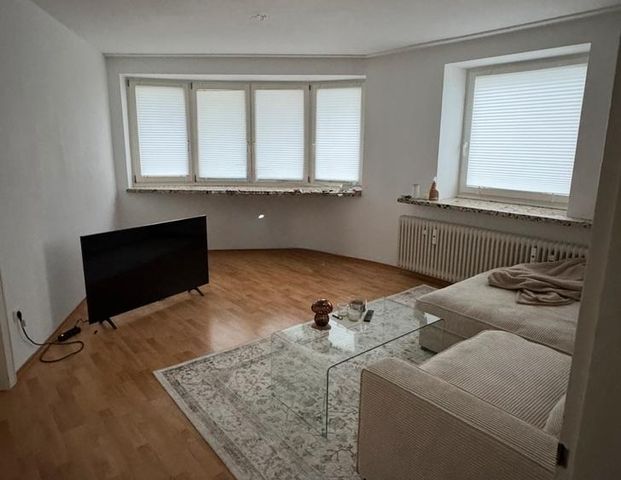 Helle 2-Zimmer-Wohnung in der Rosenheimer Innenstadt - Photo 1
