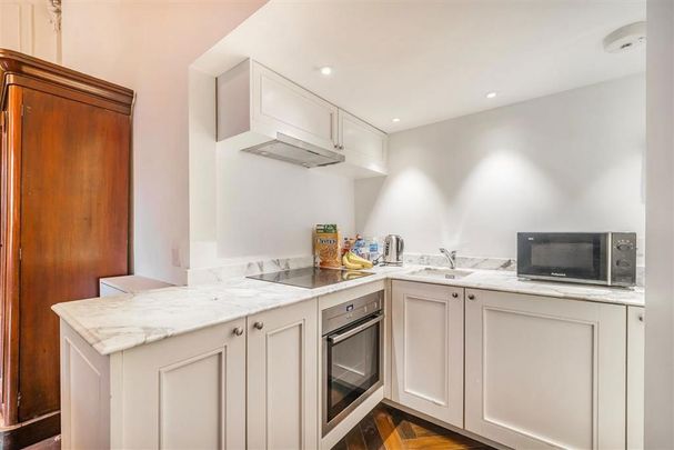 Studio to rent - Photo 1
