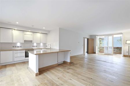 Contemporary family house in a well-sought after location - Photo 5