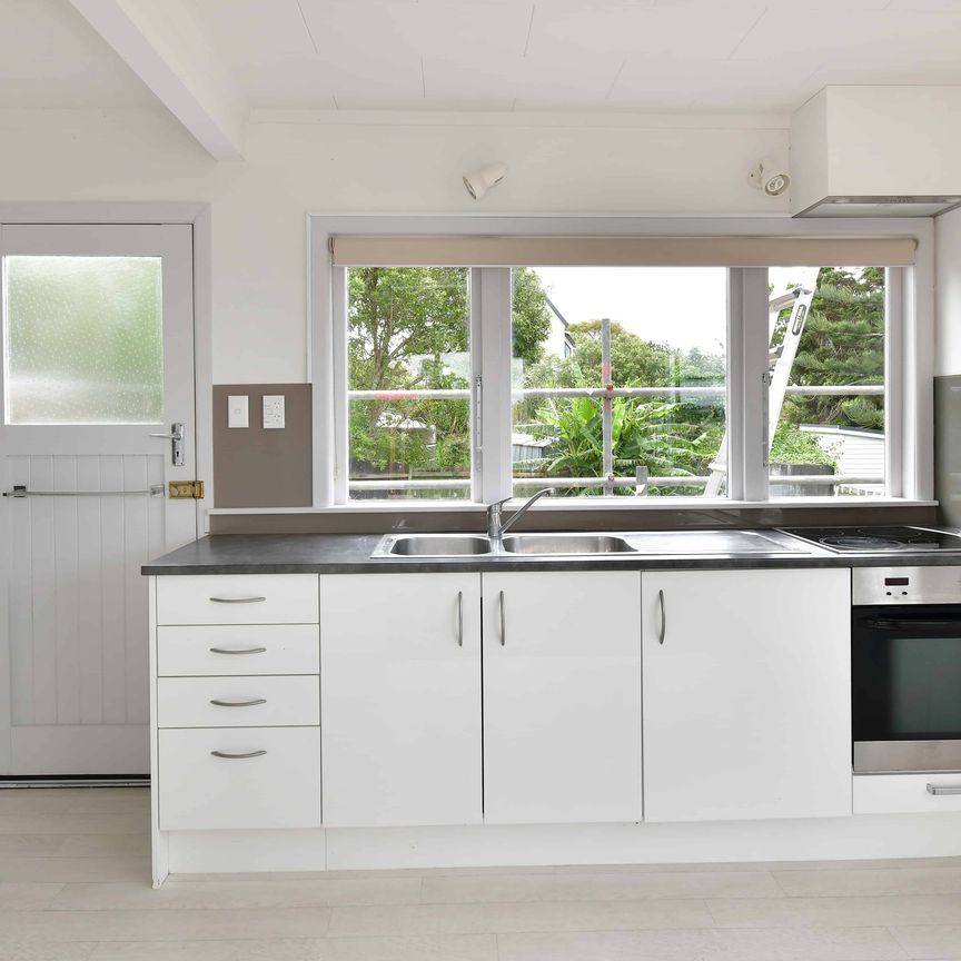 Perfect for Families - Great Location! - Photo 1