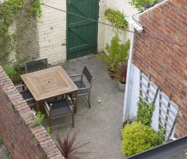 2 bedroom maisonette to rent - Photo 6