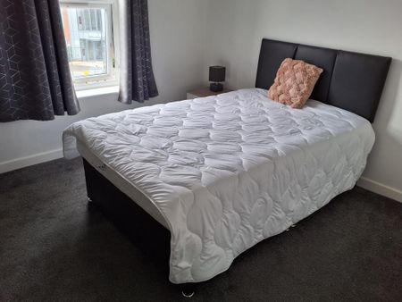3 bedroom semi-detached house to rent - Photo 5