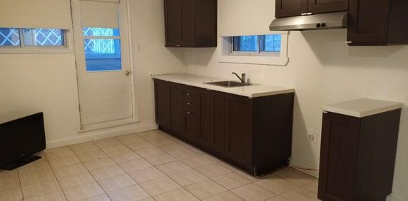 ST-LÉONARD 4 1/2 LIBRE 1ER JUILLET RÉNOVÉ - Photo 2