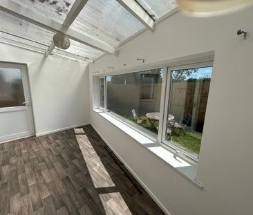 4 bedroom detached house to rent - Photo 3