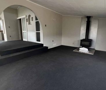 Room to Move Ã¢ÂÂ Spacious Four-Bedroom Home - Photo 2