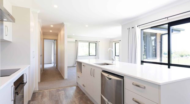 Home in Halcombe - Photo 1