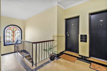 Unit 10/232a Glebe Point Road, Glebe. - Photo 2