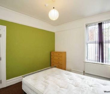 5 bedroom property to rent in Salford - Photo 2