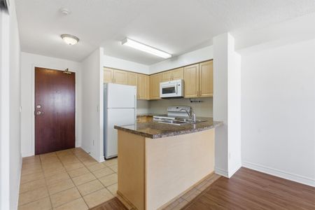 For Lease - 5 Michael Power Place Unit# 2109, Toronto, Ontario - Photo 4