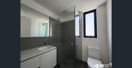 CONVENIENT LIVING IN THE HEART OF SUNSHINE - Photo 2