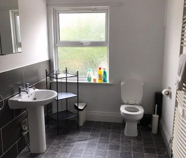 5 bedroom semi-detached house to rent - Photo 5