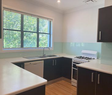 Ideally Situated and Generously Sized Flat - Photo 1