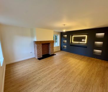 Long Lane, Feltwell - Photo 1