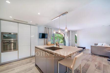 Maison à louer La Colle Sur Loup, Cote d'Azur, France15 000 EUR / Mois - Photo 4