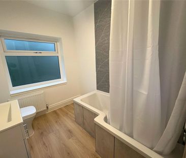 2 bedroom semi-detached house to rent - Photo 5