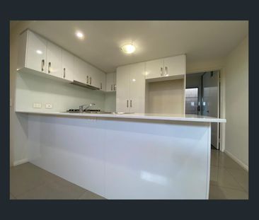 REAR 3 BED HOUSE FOR RENT - Photo 4