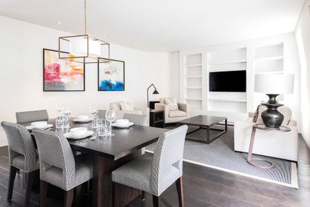 A one bedroom apartment of approximately 962 square feet. - Photo 2