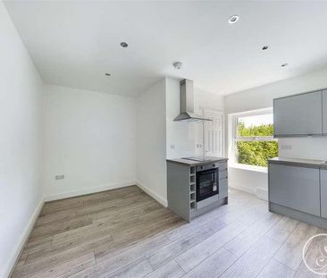 Chapel Hill, Morley, Leeds, LS27 - Photo 2