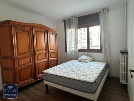 Location Appartement 4 pièces 68m² MARSEILLE 3ème - Photo 2