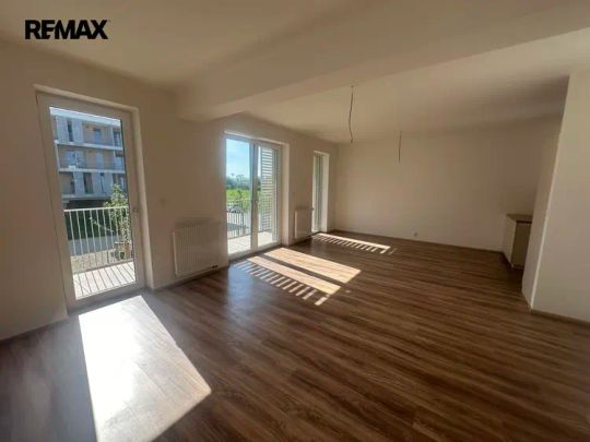 Pronájem bytu 2+KK v Rezidenci Litava s parkovacím stáním ve Slavkově u Brna. - Photo 1