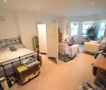 Studio to rent - Photo 6