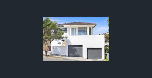TRANQUIL TOP FLOOR APARTMENT WITH STUNNING OCEAN VIEWS - Photo 1