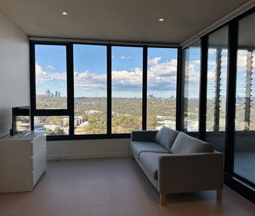 Luxury Furnished 1 Bedroom + 1 Study Apartment with Stunning City V... - Photo 1