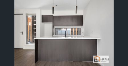 As new stylish townhouse - Photo 4