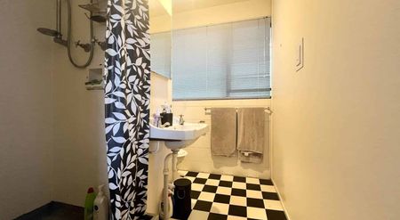 Studio Apartment - Photo 5