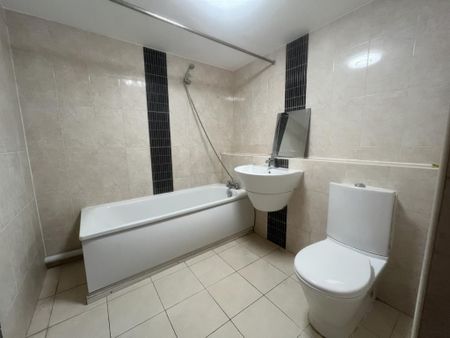 3 bedroom terraced house to rent - Photo 2
