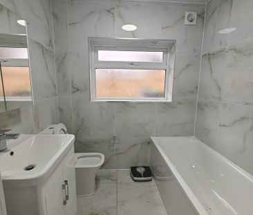 3 bedroom detached house to rent - Photo 4