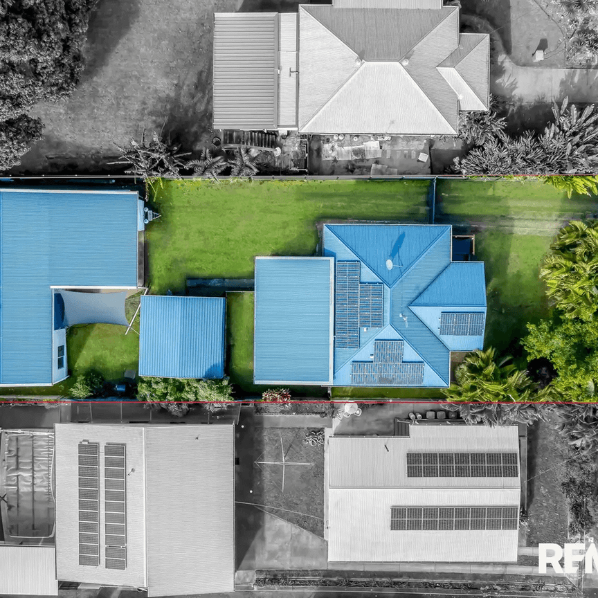 FAMILY HOME - Photo 1