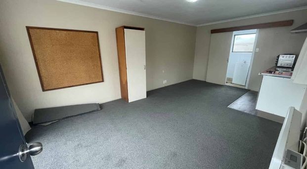 Studio living - Photo 1