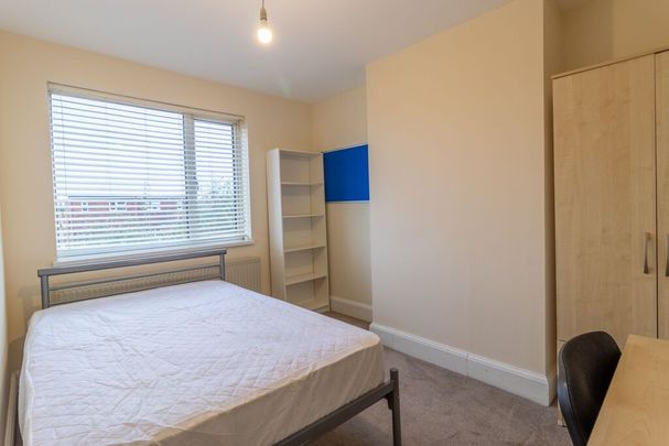 6 Bed Student Accommodation - Photo 1