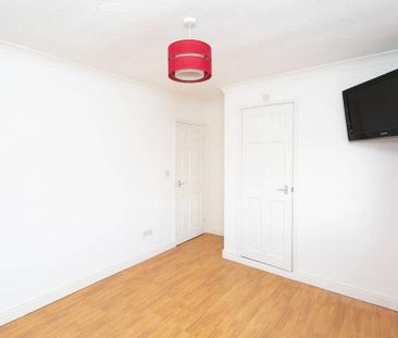 2 bedroom maisonette to rent - Photo 6