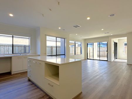 Designed for Comfort! - Photo 3