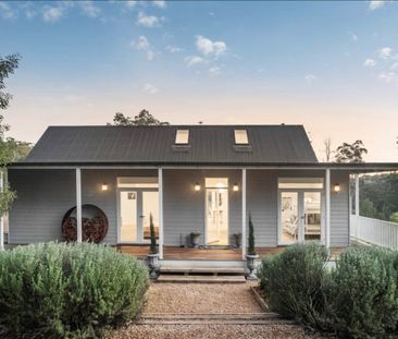 Fully Furnished Coastal-Style Retreat in Red Hill - Photo 4