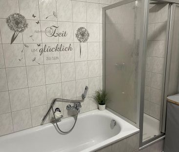 Helle 3 Zimmer Wohnung mit 2 Balkonen und Garage In Heroldsbach - Photo 1