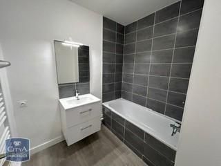 Location Appartement 2 pièces 47m² LYON 8ème - Photo 5