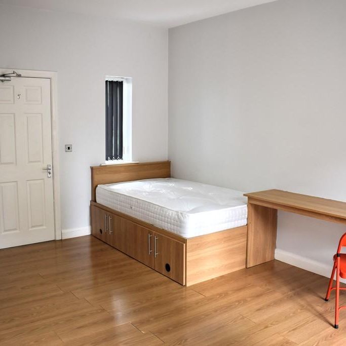 5 bedroom townhouse to rent - Photo 1
