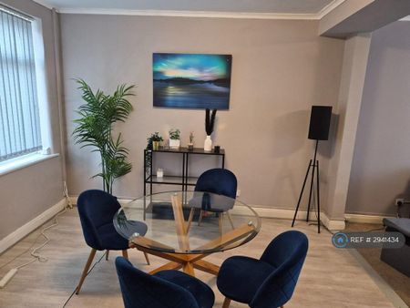2 bedroom terraced house to rent - Photo 3