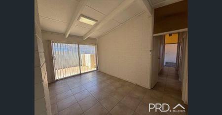 3 BEDROOM FAMILY HOME - Photo 5