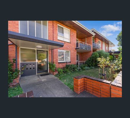 2/44 Whitehorse Road, Blackburn, Vic 3130 - Photo 1