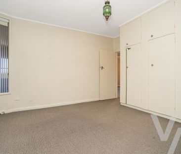 2/8 Anzac Parade, The Hill NSW 2300 - Apartment For Rent | Domain - Photo 6