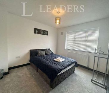 Links Road, Links Road, Oldbury, B68 - Photo 2