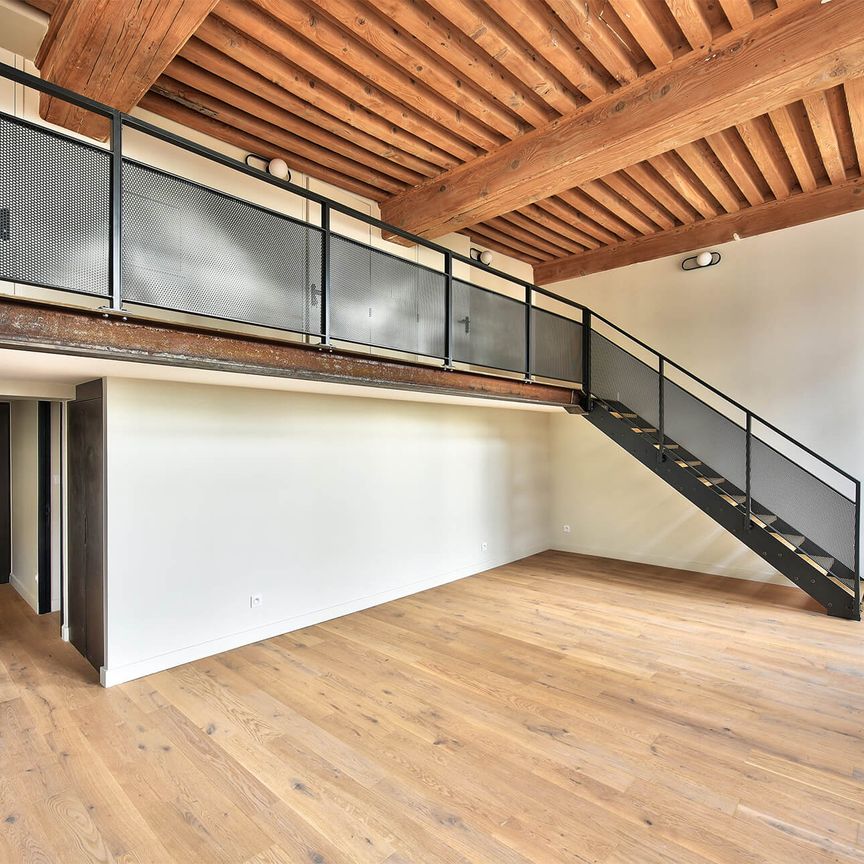 Location Appartement 4 pièces 108m² LYON 4ème - Photo 1